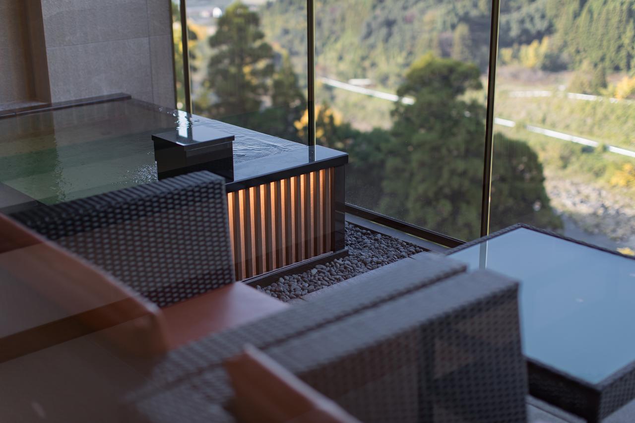 Okuhita Onsen Umehibiki Hotel Buitenkant foto