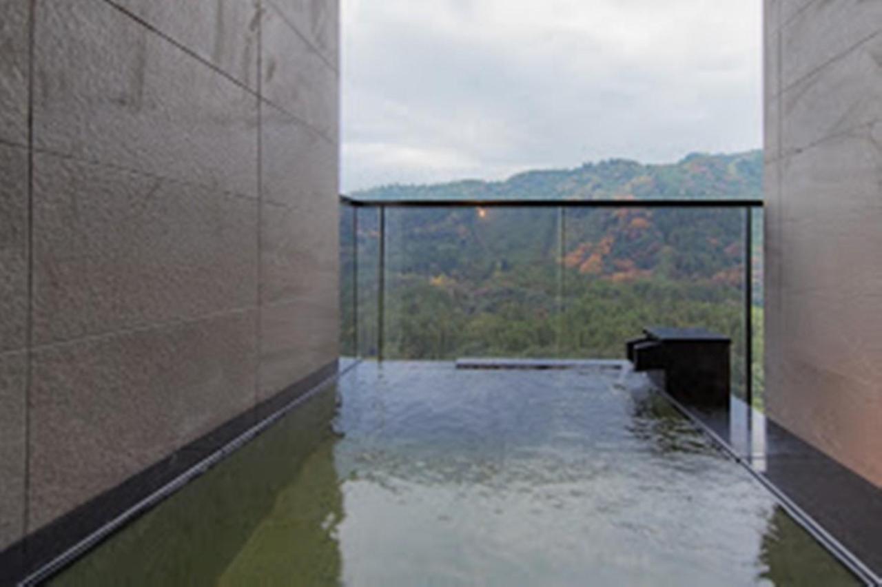 Okuhita Onsen Umehibiki Hotel Buitenkant foto