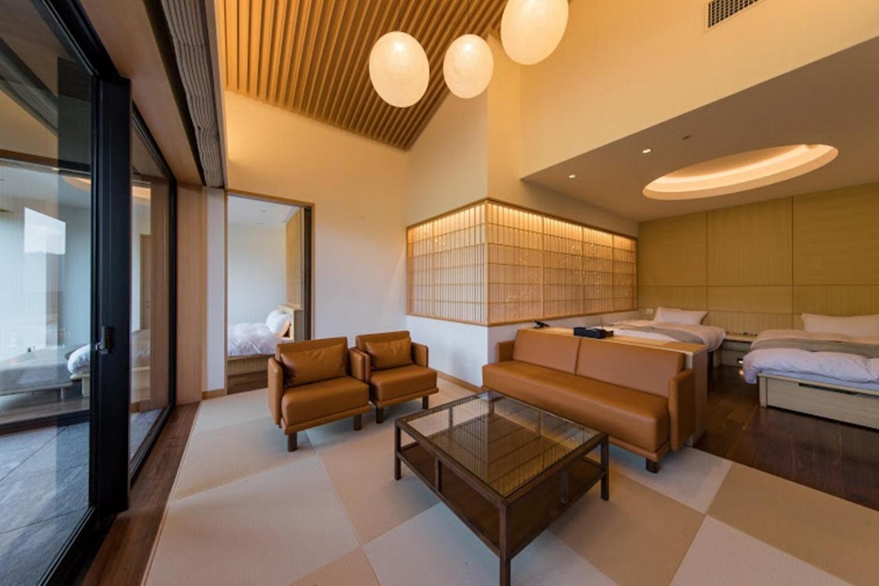Okuhita Onsen Umehibiki Hotel Buitenkant foto